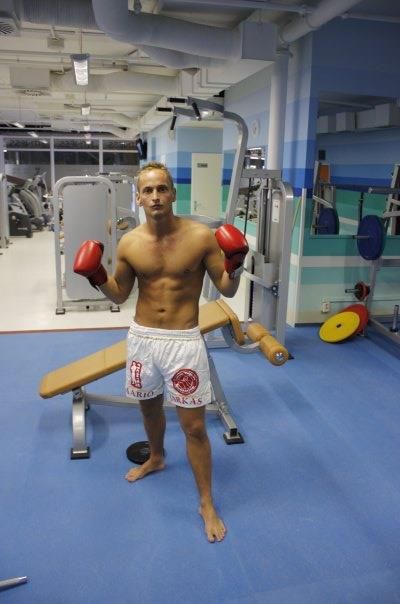 208825_3186524196105_822132508_n